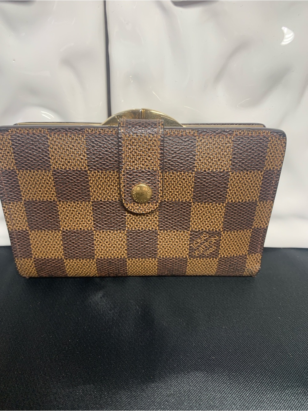 Pre Owned Louis Vuitton Short Wallet